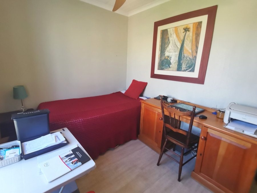 2 Bedroom Property for Sale in Sandbaai Western Cape